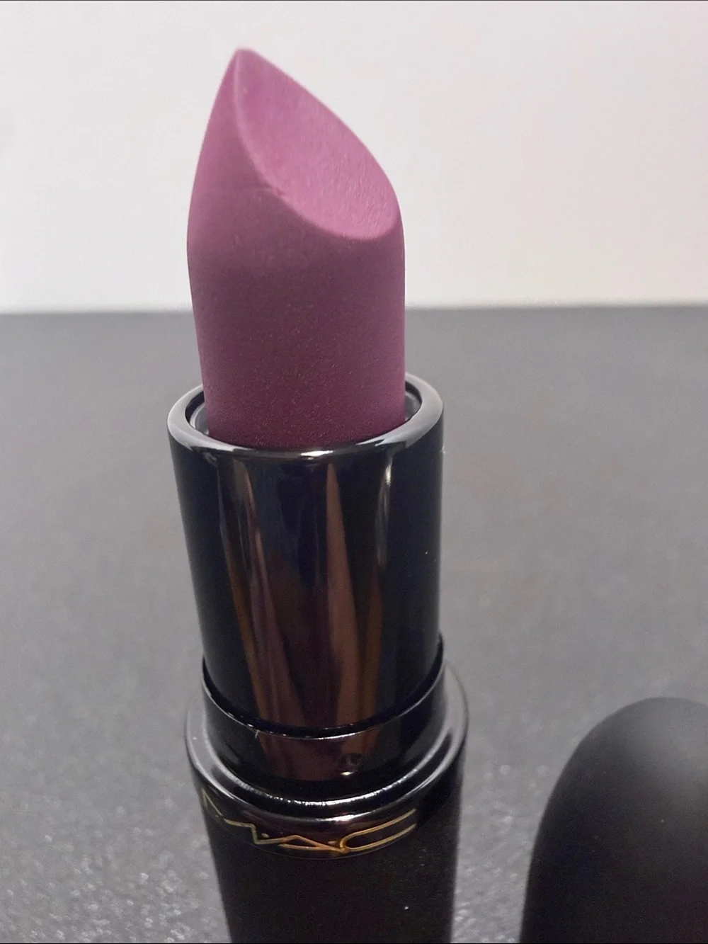 MAC Cosmetics Lipstick — on my mind 906